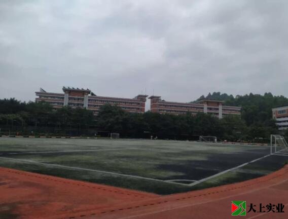 南苑运动场草皮翻新工作现场