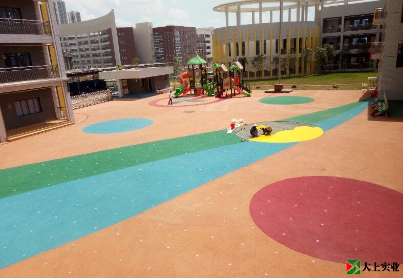 幼儿园室外地坪施工