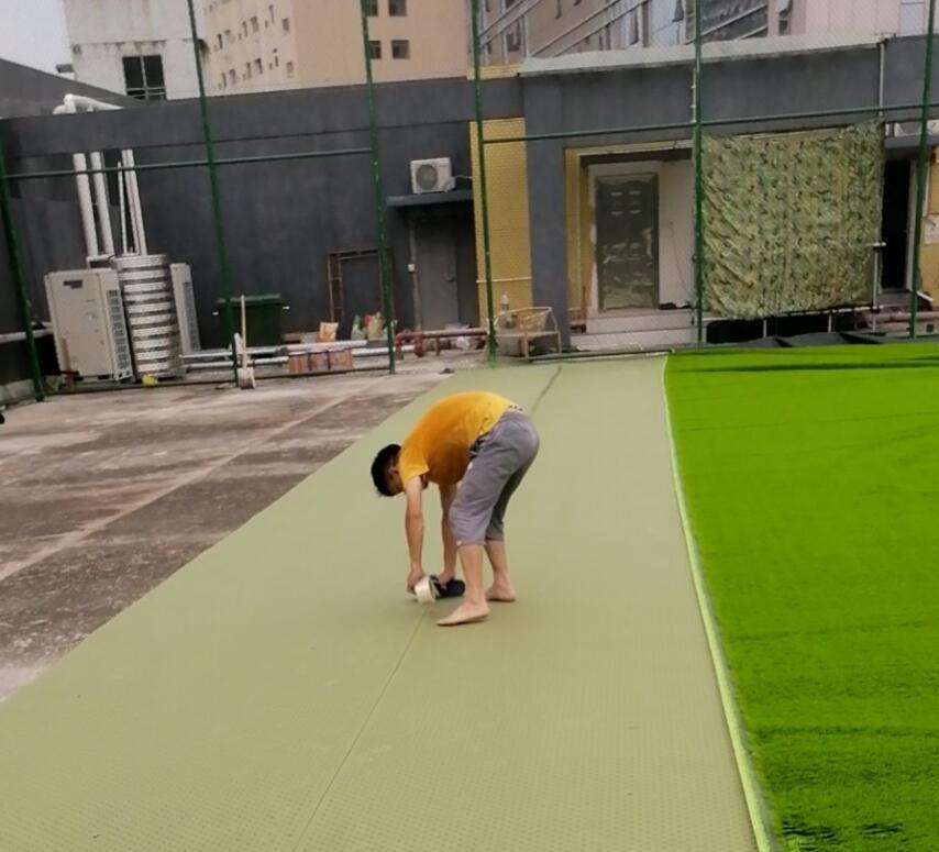 楼顶足球场