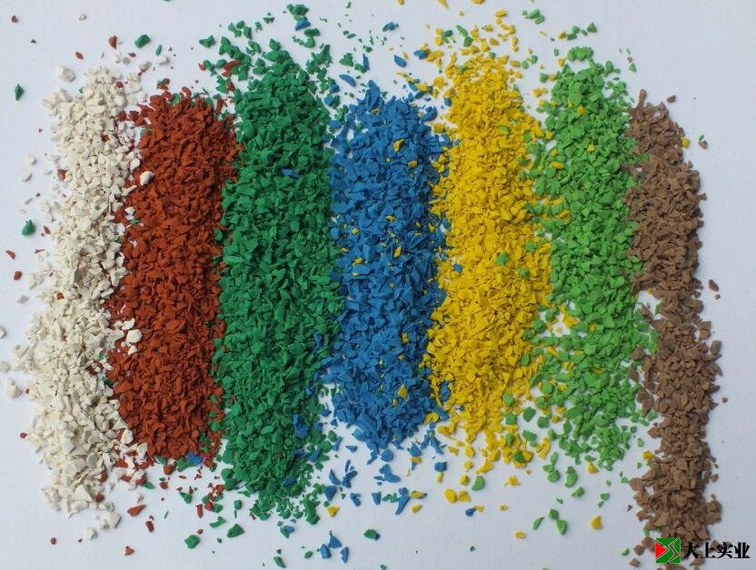 各种颜色的EPDM橡胶颗粒