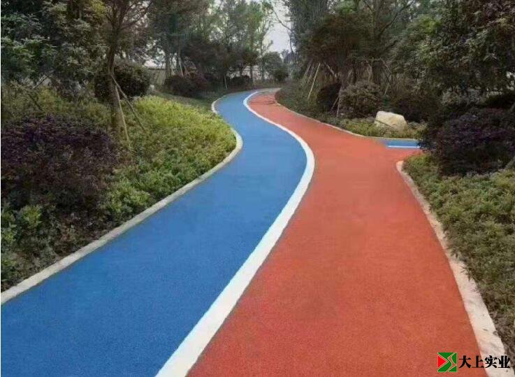 彩色沥青步道