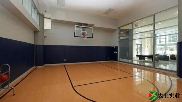 私人室内篮球场