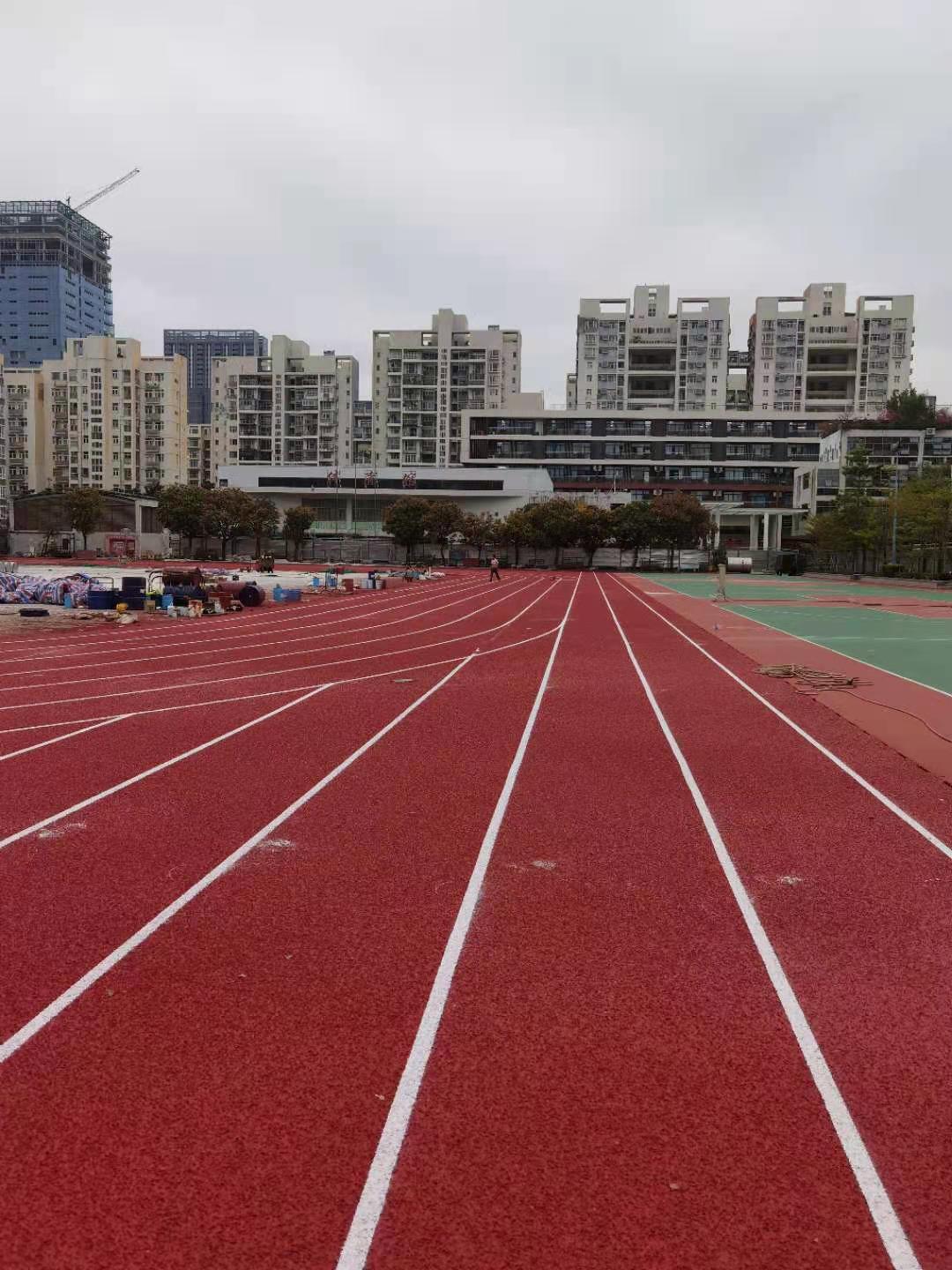深圳市龙岗区福安学校塑胶跑道建设案例