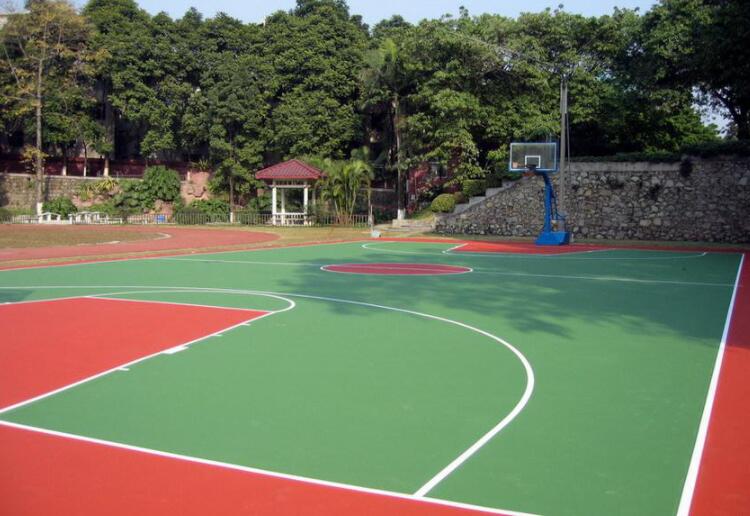做一个塑胶篮球场多少钱