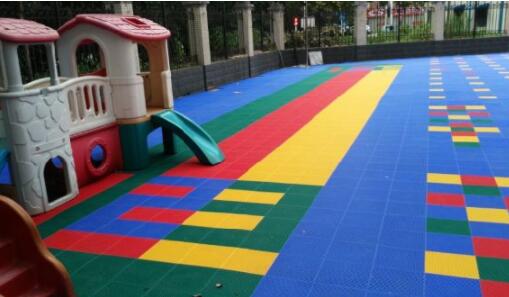 幼儿园悬浮地板