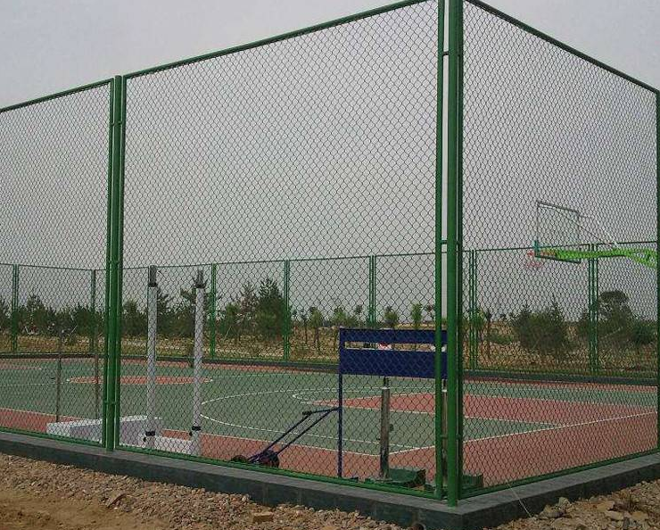 篮球场围栏