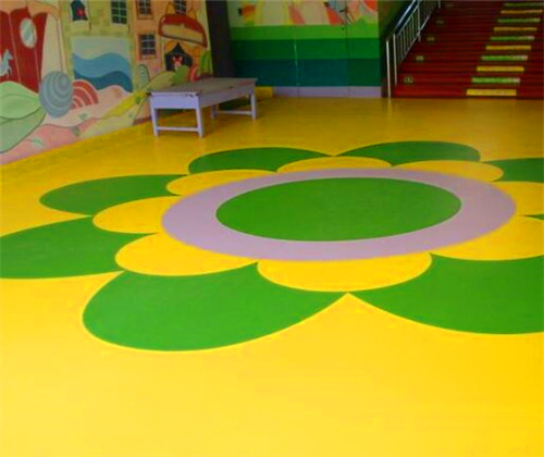 幼儿园彩色地面